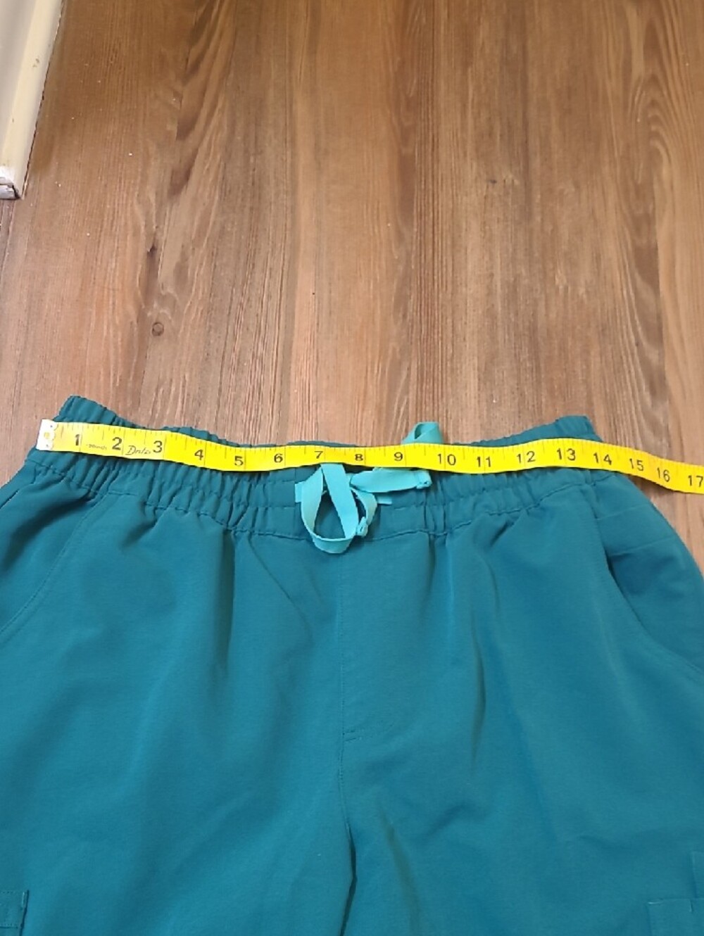 Figs women,s Teal V-Neck Scrub Top and Pants used goodsize L. - Picture 10 of 16